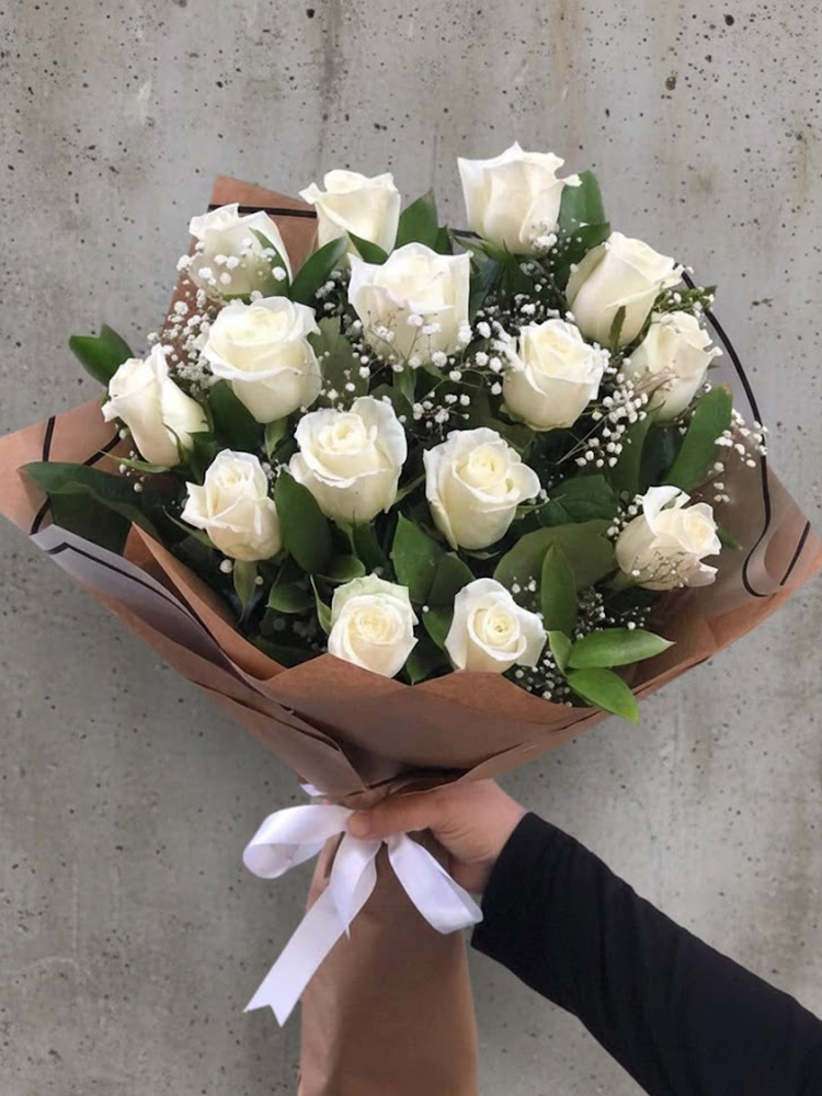 15 Beyaz Gülden Buket